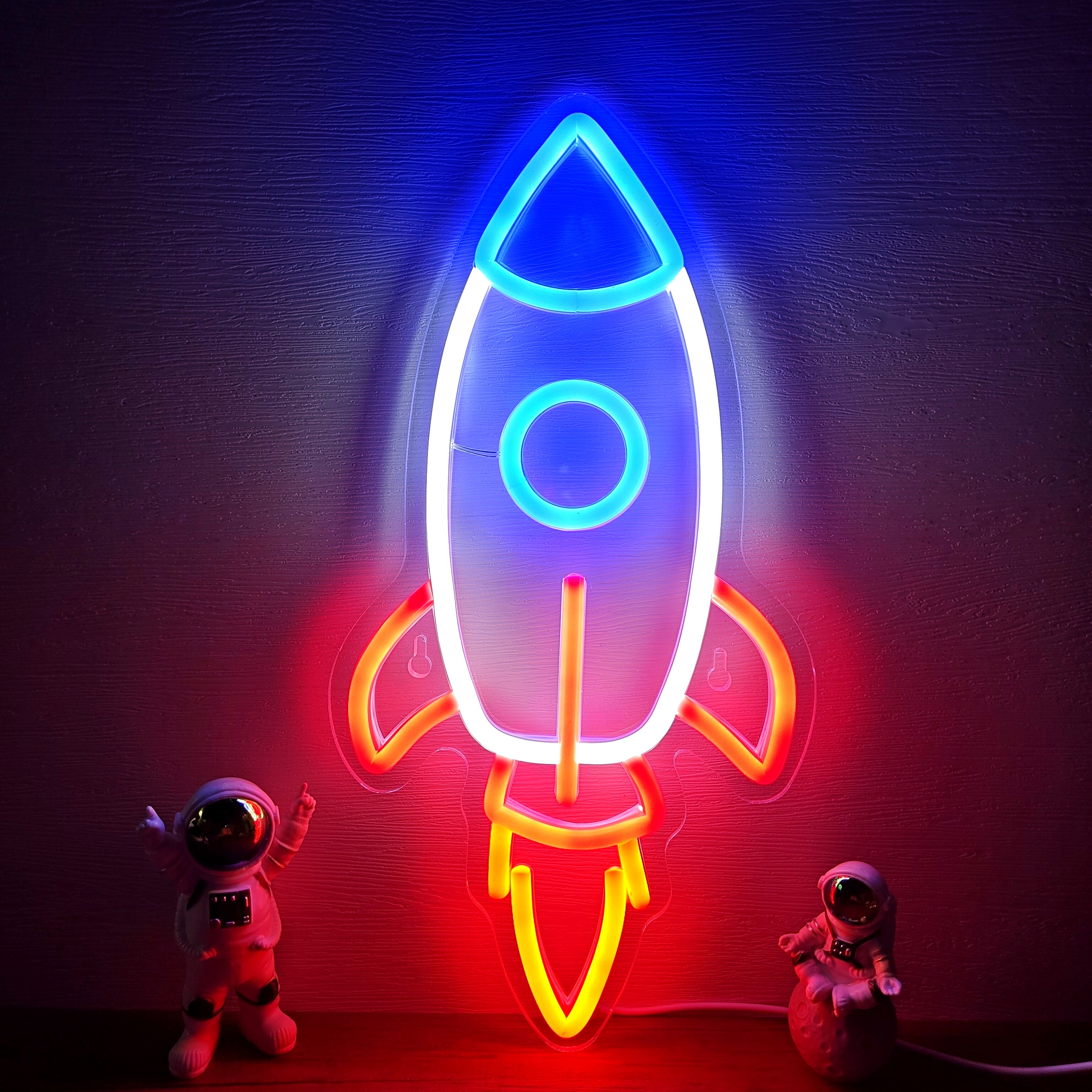 Rocket Neon Sign, USB Powered  - Party Games Switch avaliação e preço