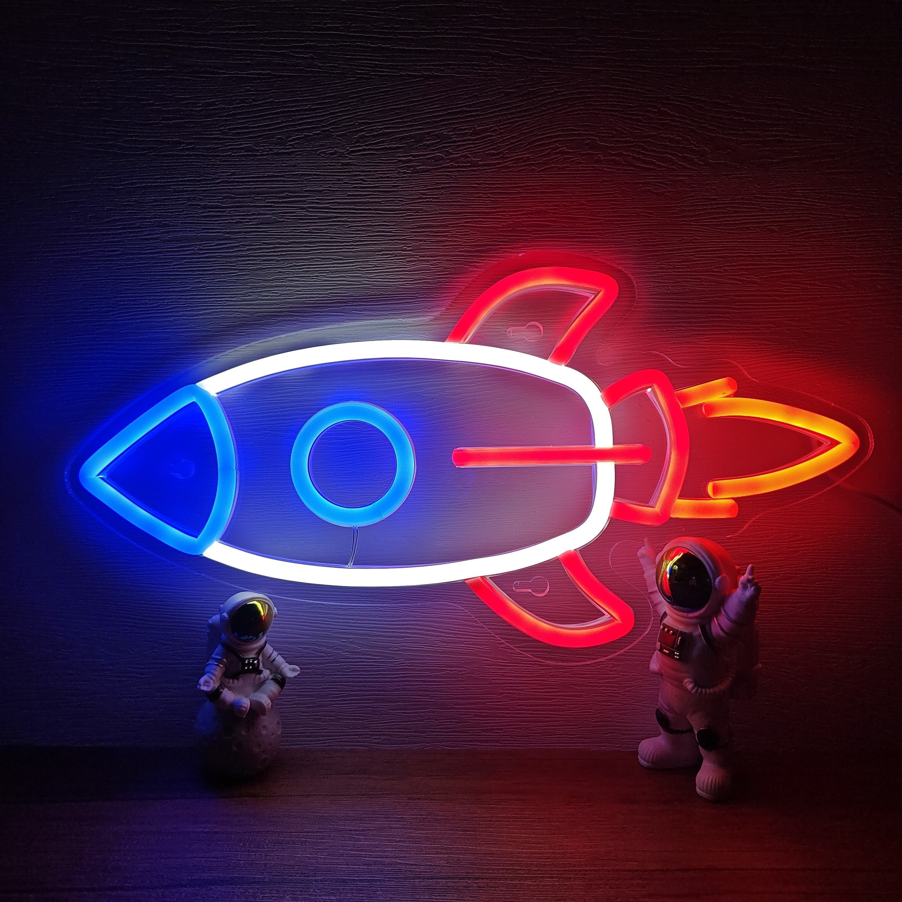 Rocket Neon Sign, USB Powered  - Party Games Switch avaliação e preço