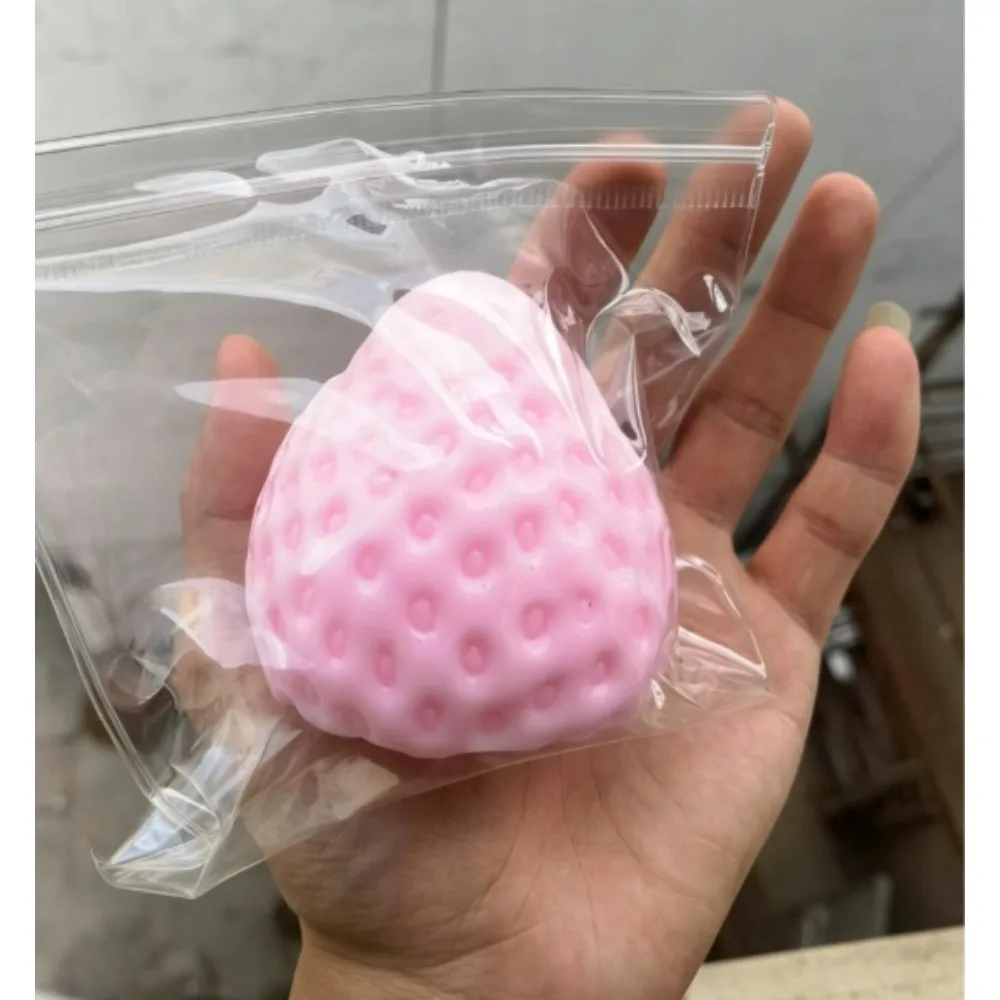 Squishy Big Strawberry Squeeze - Party Games Entertainer avaliação e preço