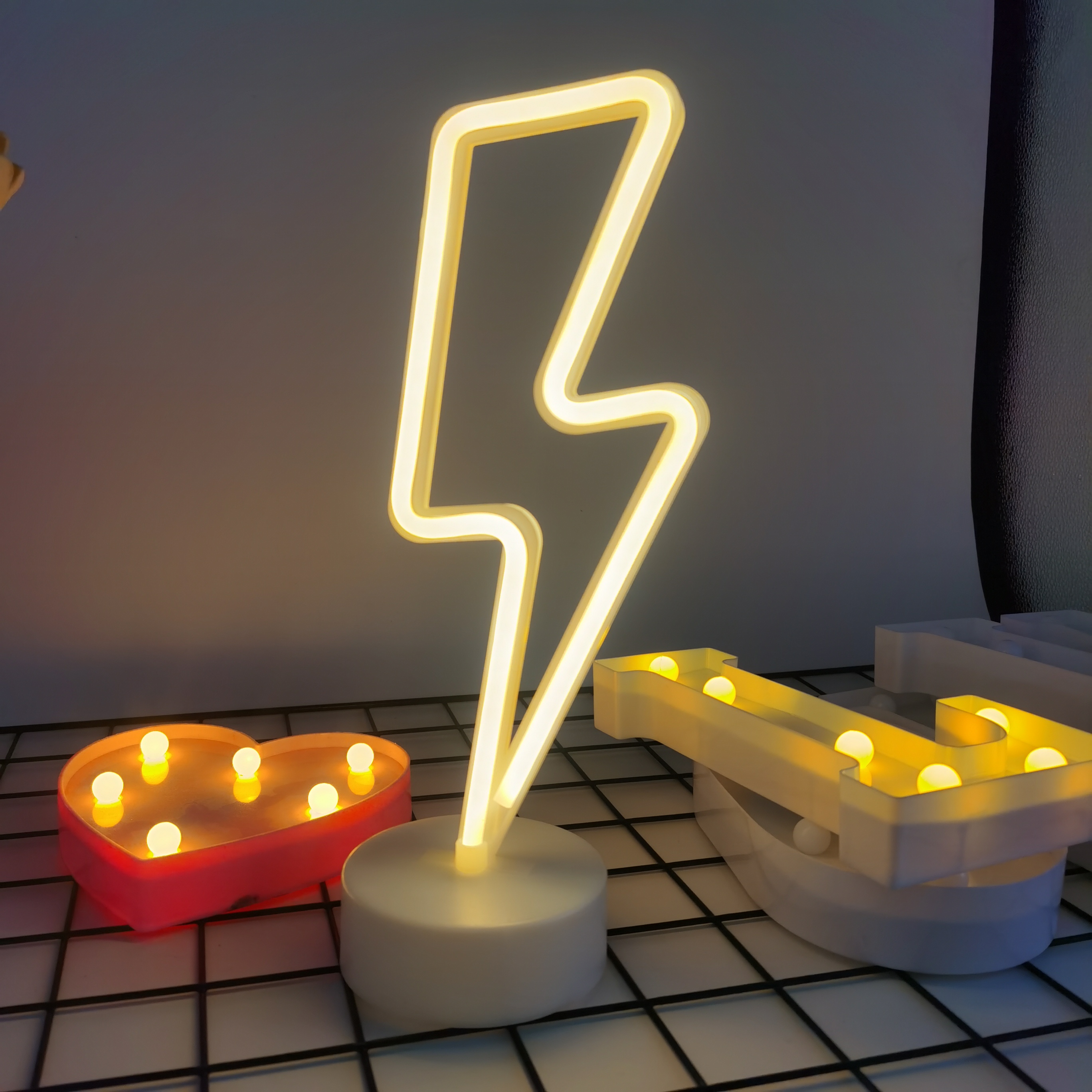Lightning LED neon light, USB  - Party Games Switch avaliação e preço